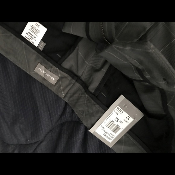 Ashworth shorts - Picture 1 of 2